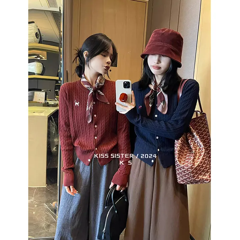 韩版显瘦洋气刺绣针织衫女秋冬新款麻花毛衣开衫外套百搭长袖上衣