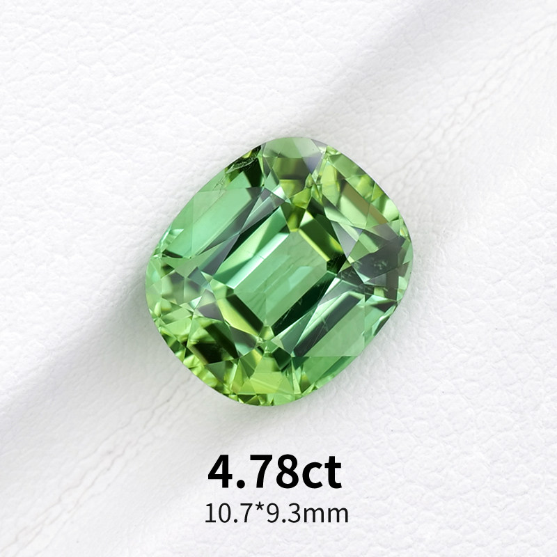 精切宝石4.78ct满火彩玻璃体枕形