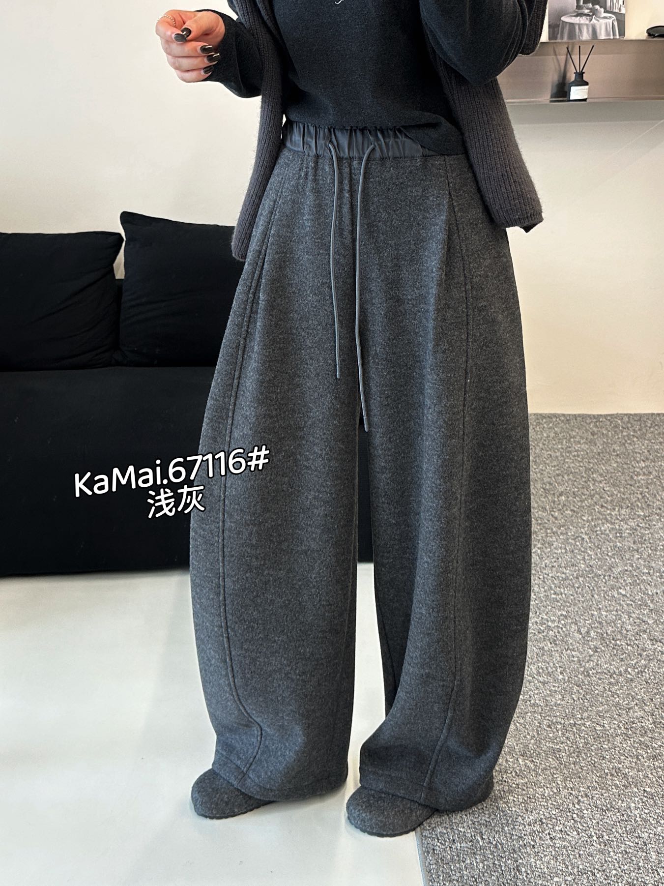 KAMAI卡麦67116冬季松紧高腰宽松弯刀裤松弛感休闲长裤女新款25年