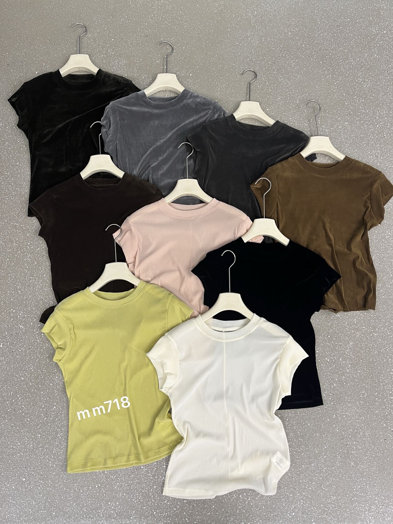 manshu718正品2026秋季新款简约纯色丝绒短袖T恤女弹力显瘦上衣