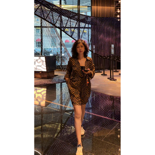 X【叭哒不惑】斑斓下 桑蚕丝虎斑纹松紧腰宽松短裤女时尚百搭