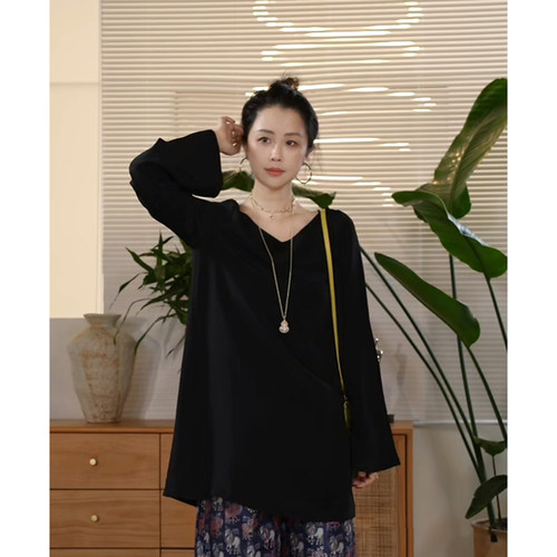X【叭哒不惑】云墨 桑蚕丝V领慵懒风喇叭袖上衣女气质百搭长袖T恤