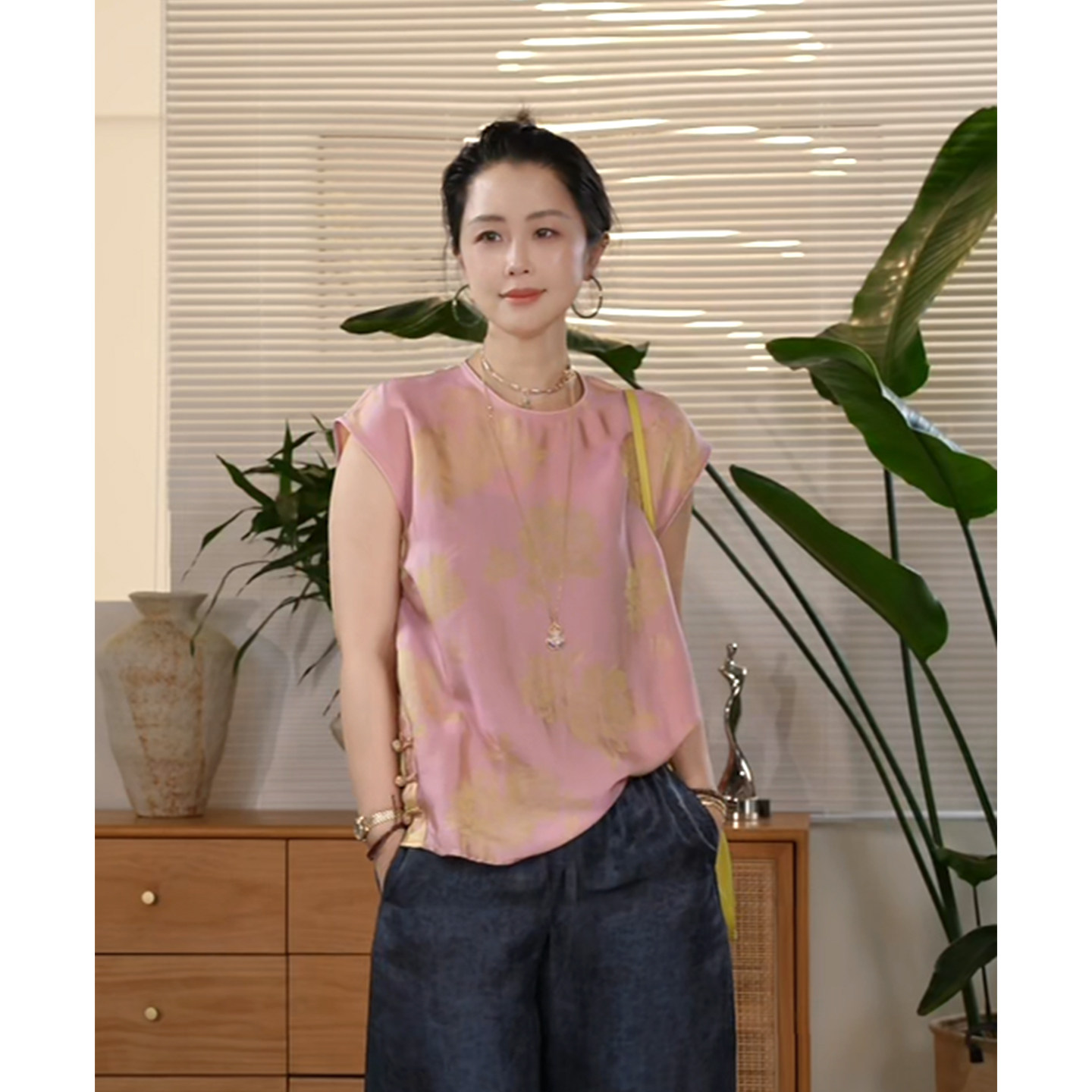 Y【叭哒不惑】粉韵  新中式无袖上衣提花圆领宽松设计感小衫女