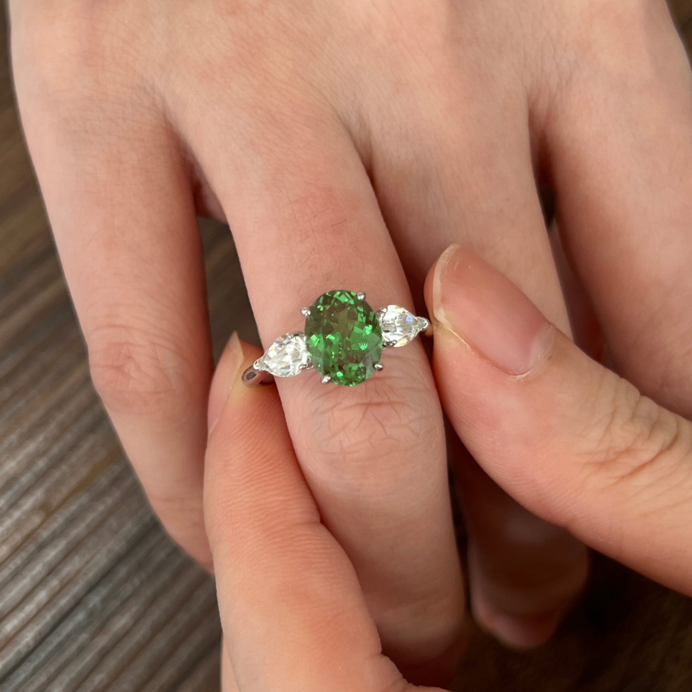 培育莎弗莱S925纯银戒指2.4ct