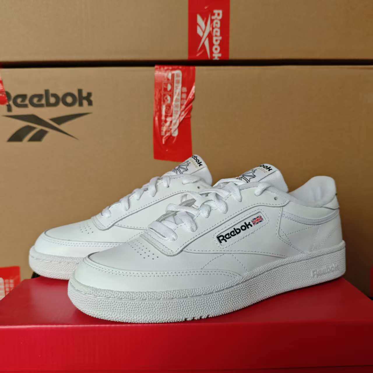 REEBOK锐步男子CLUB C 85二层牛皮经典休闲板鞋 100009940