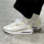 DM0013 NIKE 102 DAWN男款 低帮气垫休闲缓震跑步鞋 耐克AIR MAX