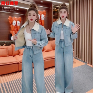 网红爆款牛仔加绒加厚套装2025冬新款女短款洋气显瘦牛仔两件套服