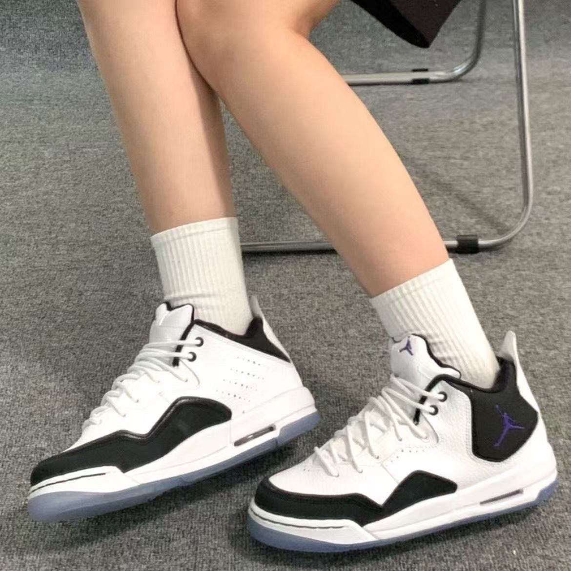 耐克Air Jordan Courtside 23小藤原浩中帮篮球鞋女款AR1002-104