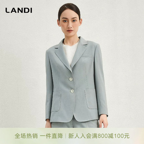 浅蓝色高级感修身通勤西服外套