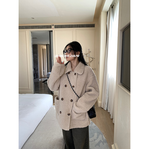 仿羊羔毛皮草外套女杏色皮毛一体外套2023秋冬气质双排扣宽松翻领