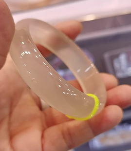 实体店精品高冰白玛瑙优选镯子阜新本地紫罗兰玛瑙手镯老坑油润好