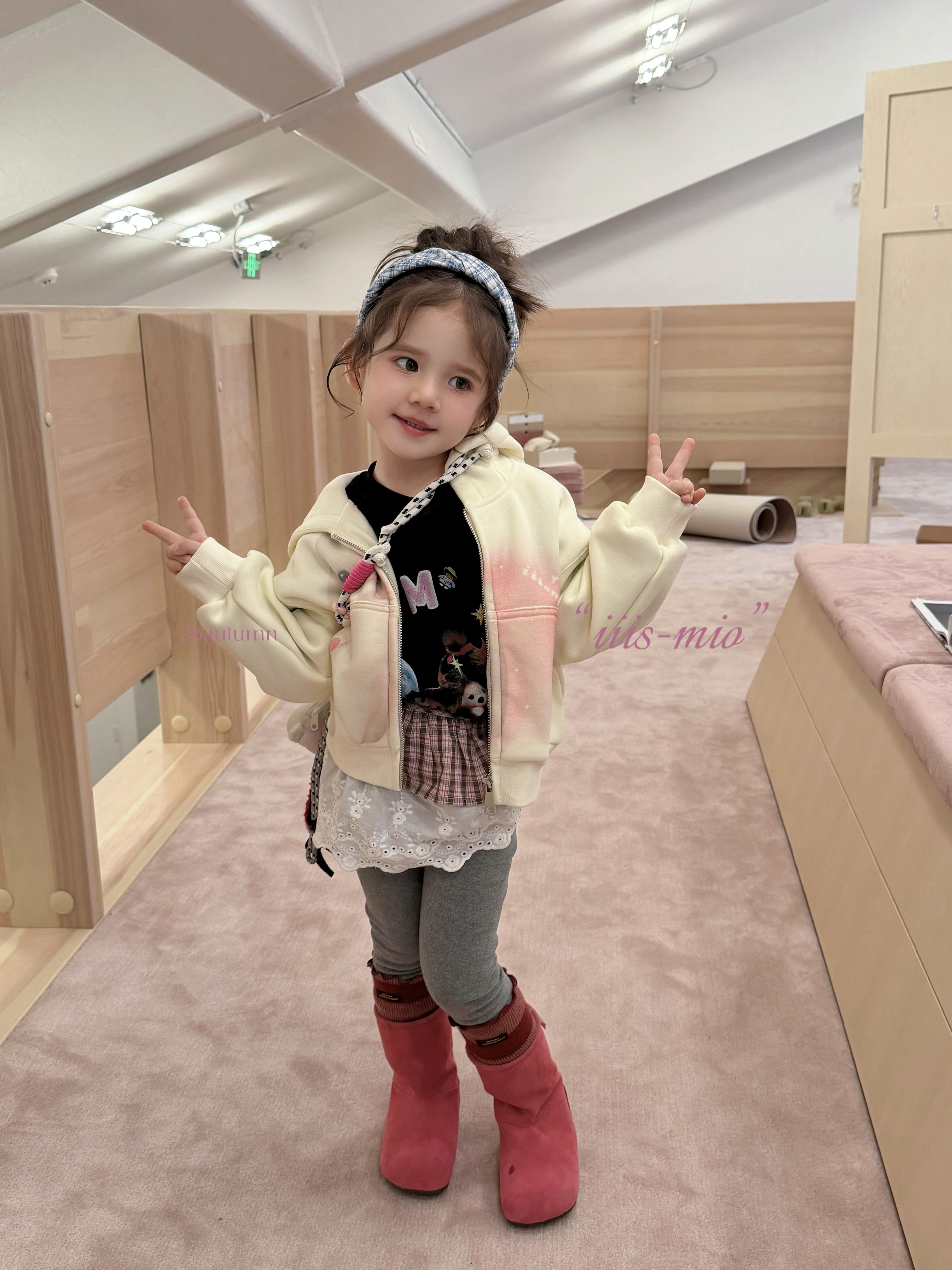 品牌童装秋季新品儿童外套 韩版女童可爱连帽拉链休闲外衣