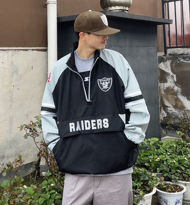 狠货raiders突袭者半拉链“后续会涨价。美式嘻哈oldschool冲锋衣