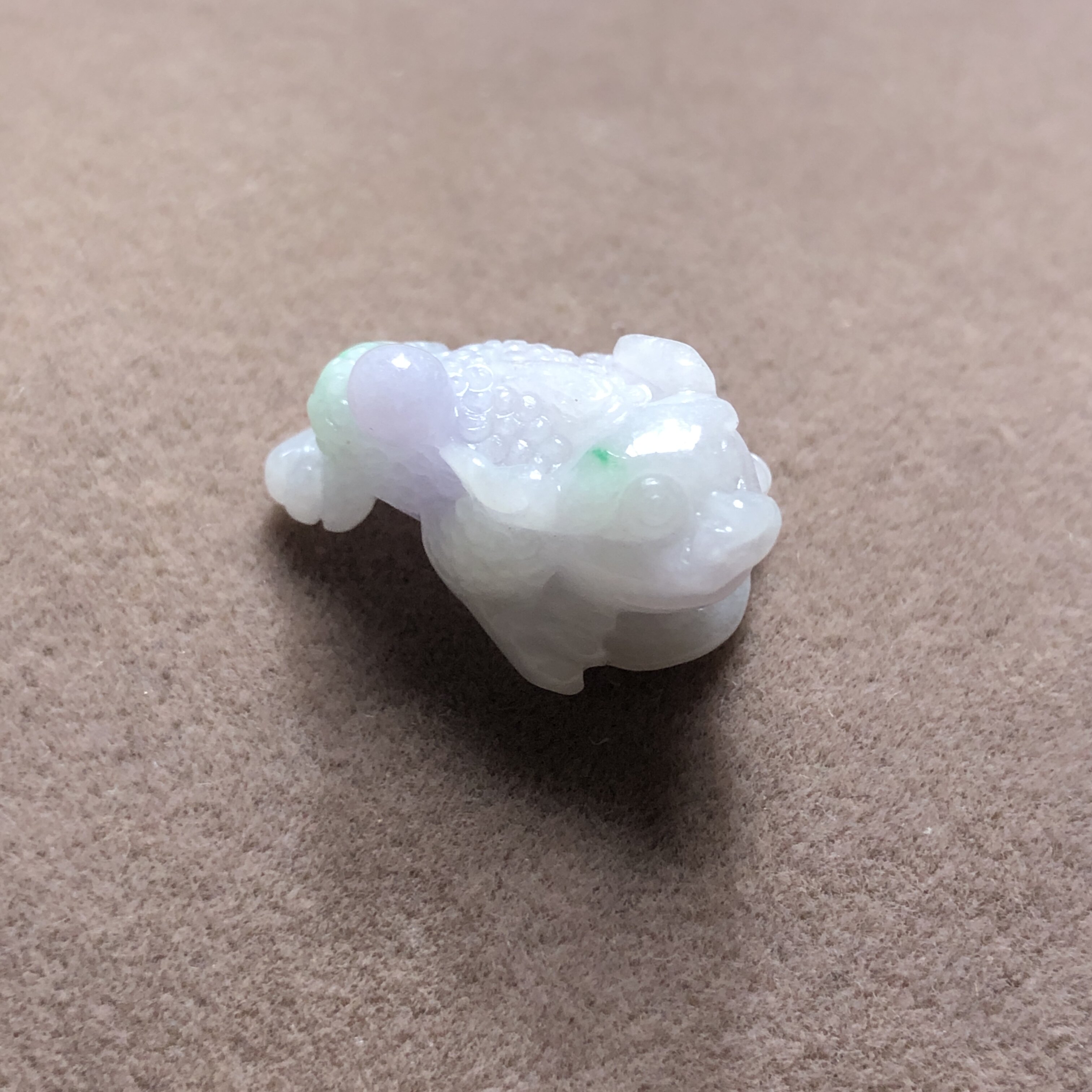 小精品天然缅甸玉石a货翡翠玉雕紫底阳绿招财三脚金蟾小吊坠挂件