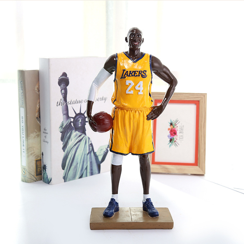 nba科比手办纪念品 树脂篮球摆件 抱球动作桌面摆件