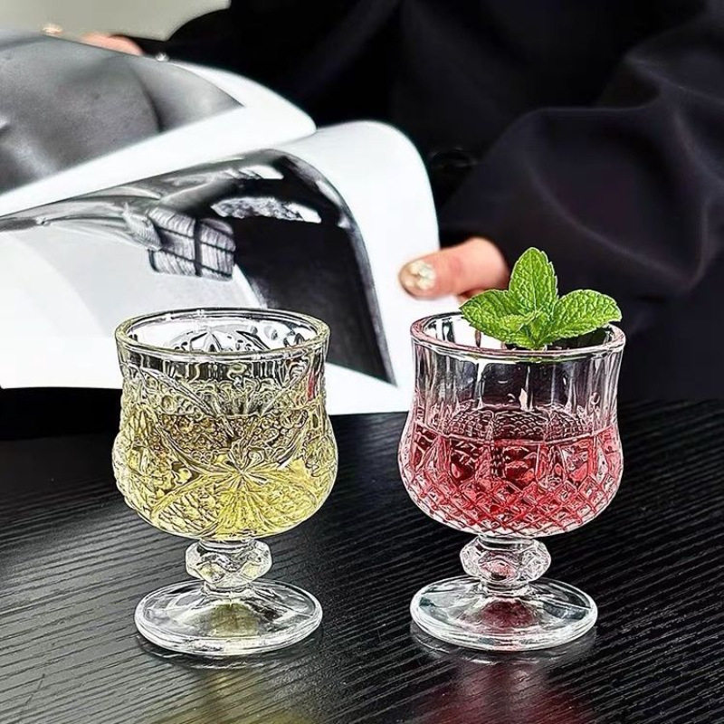 ins高脚杯刻花钻石玻璃杯网红小号复古蝴蝶高颜值一两白酒杯