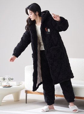三层珊瑚绒夹棉睡衣女士冬季特大码家居服套装保暖中长款加厚睡袍