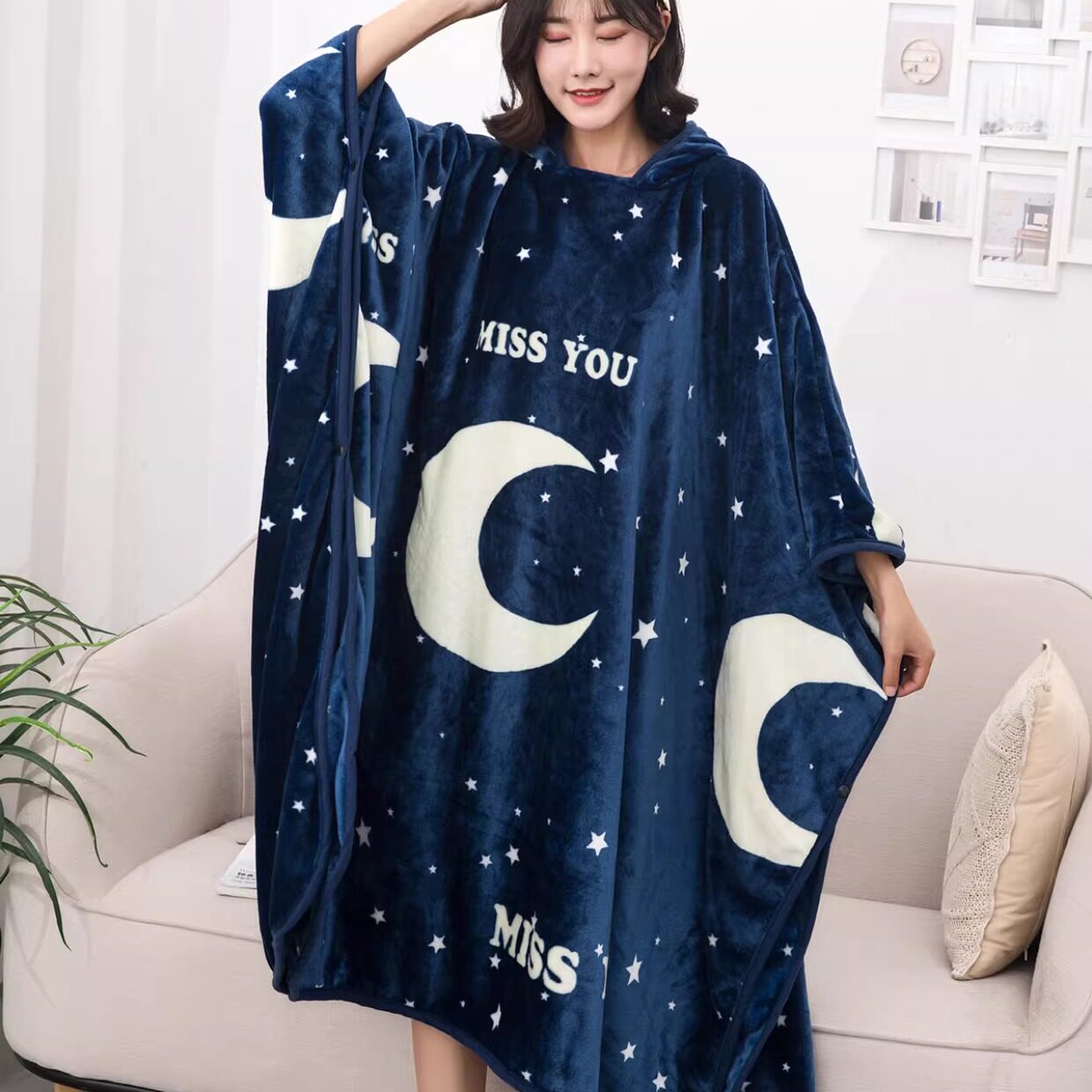 秋冬季加厚珊瑚法兰绒套毯懒人毯披肩办公室午睡毯斗篷披风空调毯