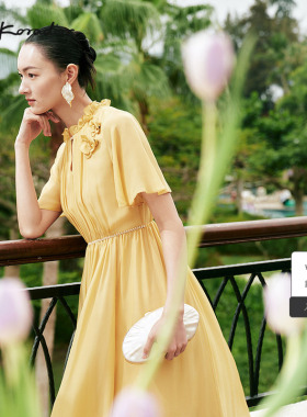 Lakoradior拉珂蒂简约夏季新款100桑蚕丝丝绸真丝淡橙色连衣裙女