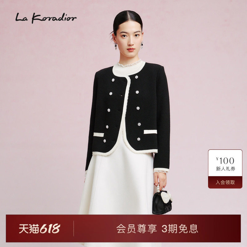 La Koradior拉珂蒂时尚秋新款经典香风钉珠外套双排扣气质短上衣