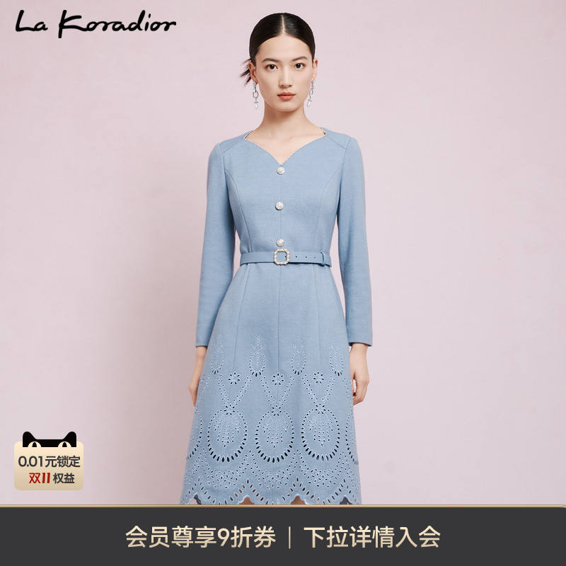 La Koradior拉珂蒂早秋新品羊毛收腰连衣裙中长款镂空钉珠裙子女
