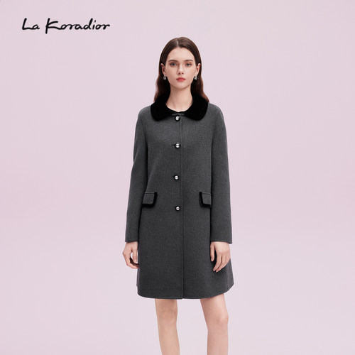 【羊毛】La Koradior拉珂蒂时尚女秋新款丝绒拼接娃娃领毛呢大衣