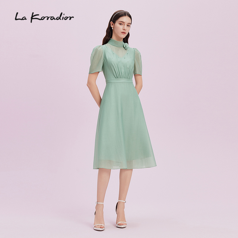 La Koradior拉珂蒂显瘦2025商场同款新款气质三醋酸收腰连衣裙女