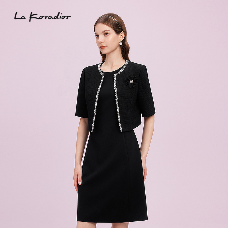 La Koradior拉珂蒂商场同款春季新款气质短袖黑色上衣圆领女外套