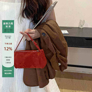 TR笔筒包真皮2026春夏新款 90s小众高级感极简麂皮绒红色手提斜挎