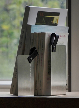 oroliving原创书立桌面收纳个性书挡装饰金属摆件立式L型置物架子