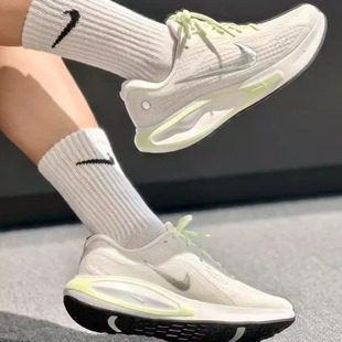 Nike耐克女Vomero女气垫减震透气回弹支撑运动鞋 IM6702CT0311