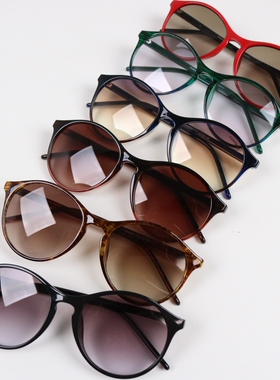 女复古时尚大框太阳镜