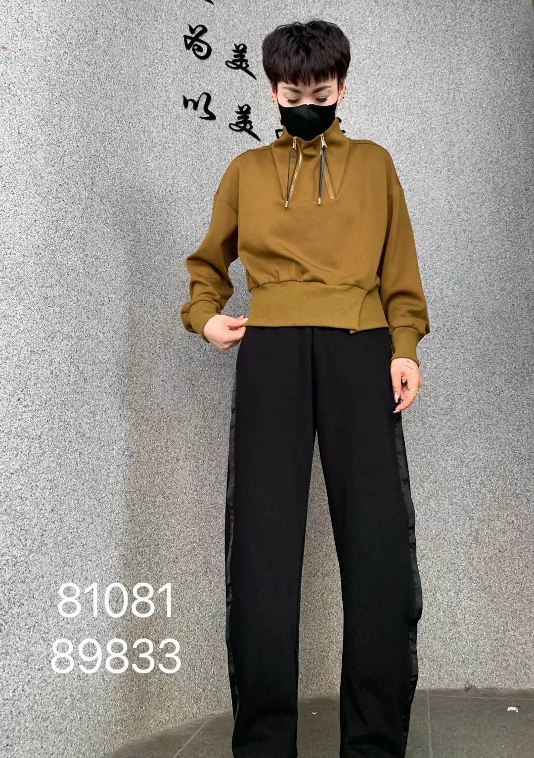 设计师新款卫衣版型收腰宽松短版卫衣/绒衫