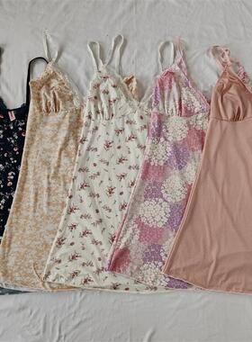 D24-35女式多色印花出口欧美吊带裙睡裙舒适长款深V睡衣睡袍性感