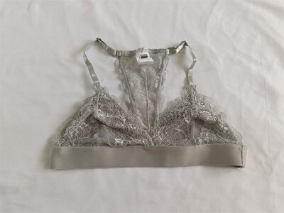 法式蕾丝性感无钢圈三角杯文胸