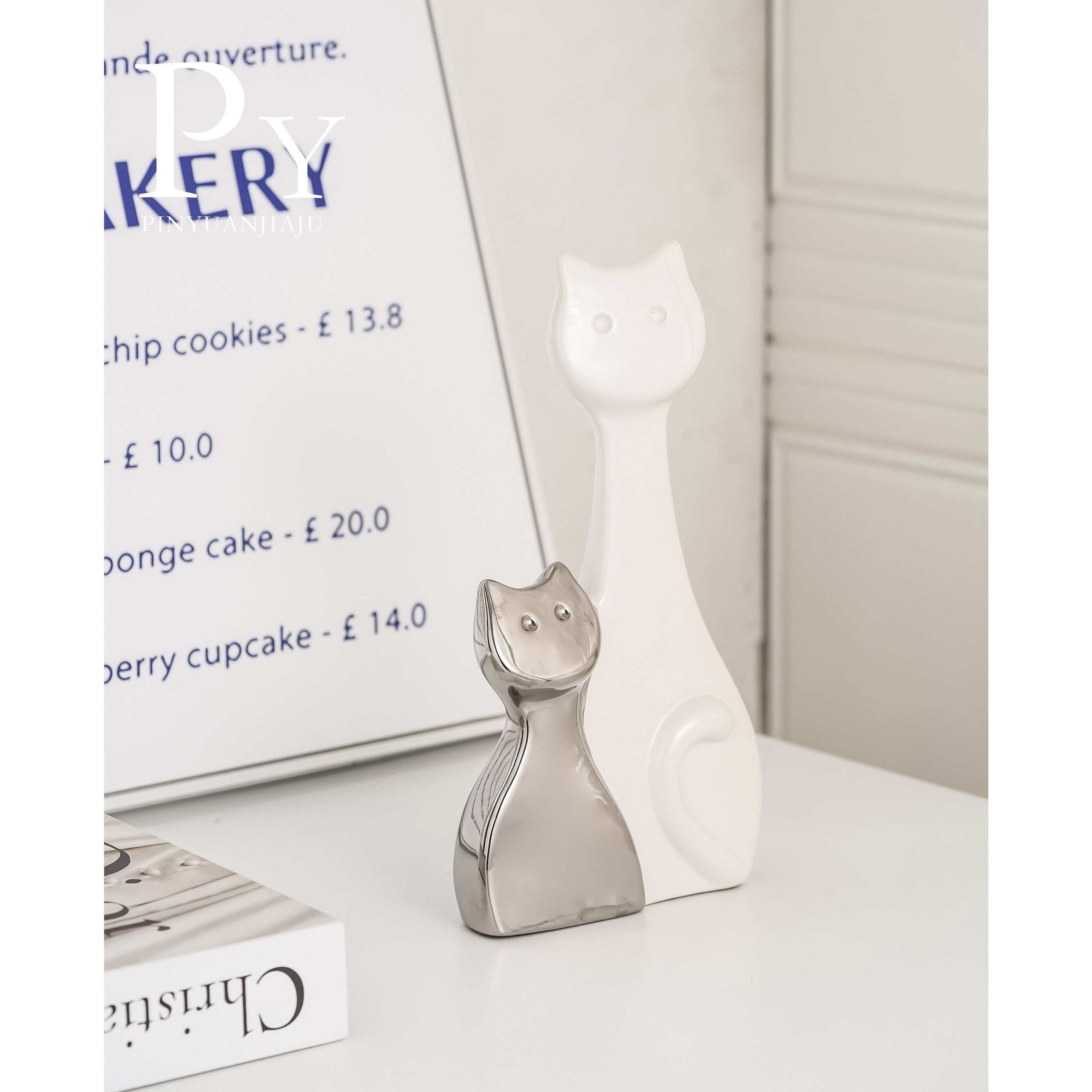 电视柜摆件高级感客厅档轻奢创意猫猫现代软装新房子书架装饰品