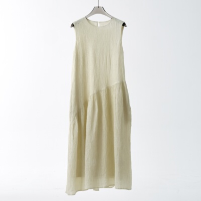 苎麻炒色肌理感弧形无袖连衣裙