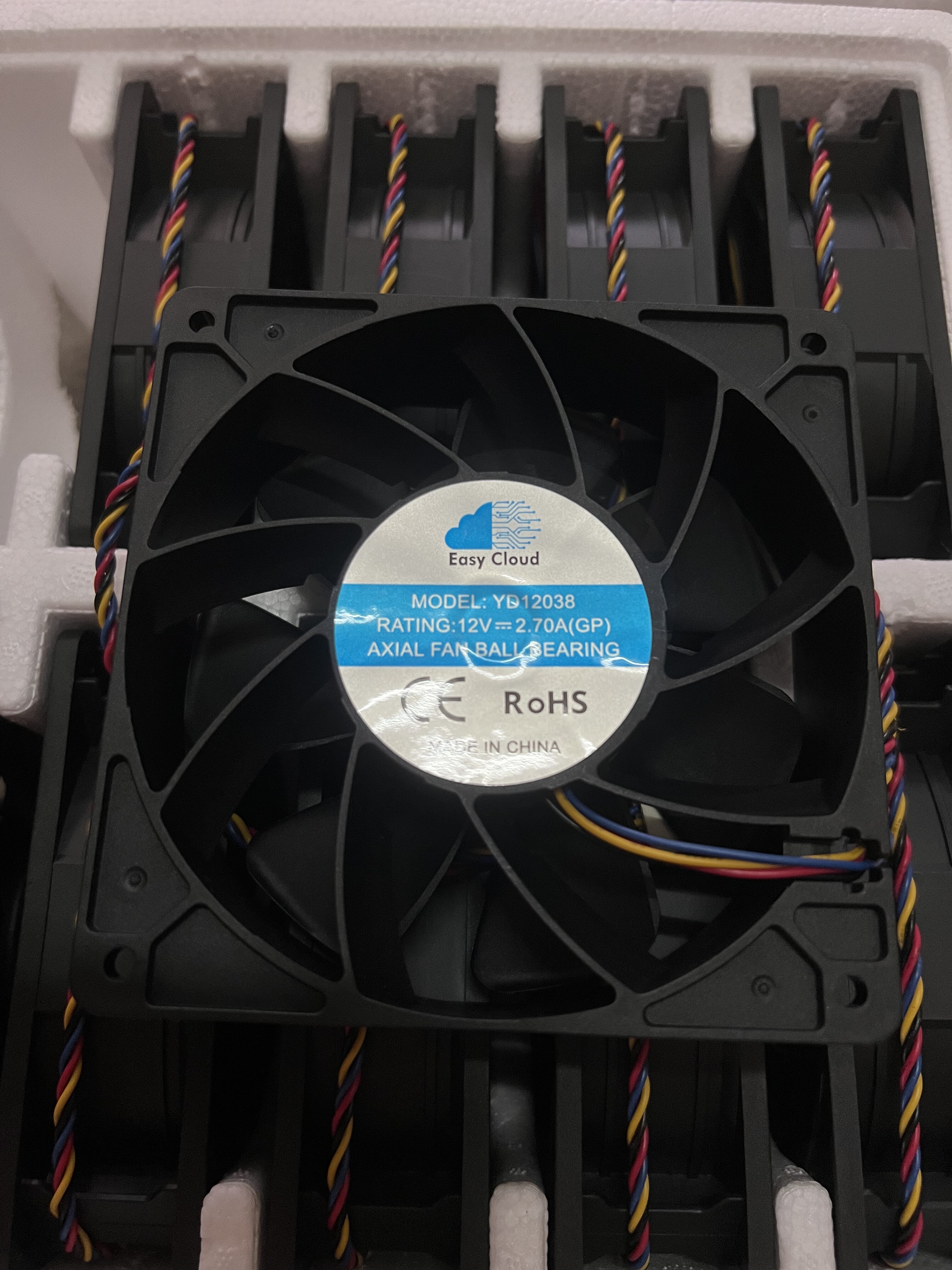 YD12038B12V   12CM 12V 2.7A蚂蚁S9 S19 L3+ 系列高速散热风扇