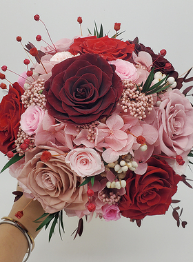 红色系进口永生玫瑰手捧花新中式婚礼新娘婚纱照接亲永生花花束