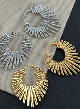 MAGICBOXACC欧美夸张设计感线条桃心耳扣女时尚气质个性爱心耳环