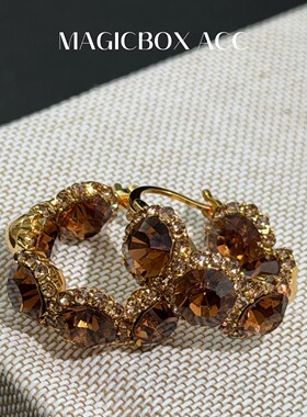 MAGICBOXACC秋冬老钱风轻奢茶色水钻复古耳环女超闪耳圈耳扣
