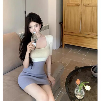 撞色拼接方领短袖连衣裙女夏季收腰针织裙纯欲显身材裙子包臀短裙