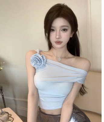 立体花朵斜肩褶皱蓝色上衣女