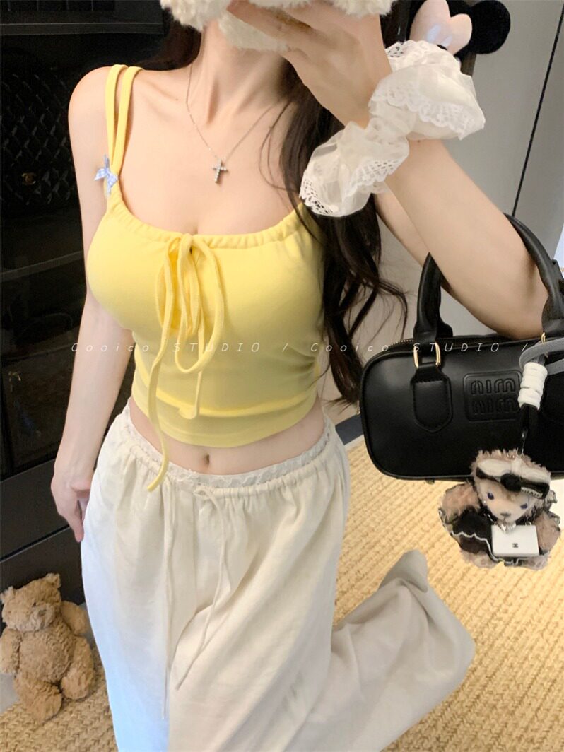 带胸垫黄色纯欲辣妹小背心女夏季减龄蝴蝶结褶皱修身显瘦吊带上衣