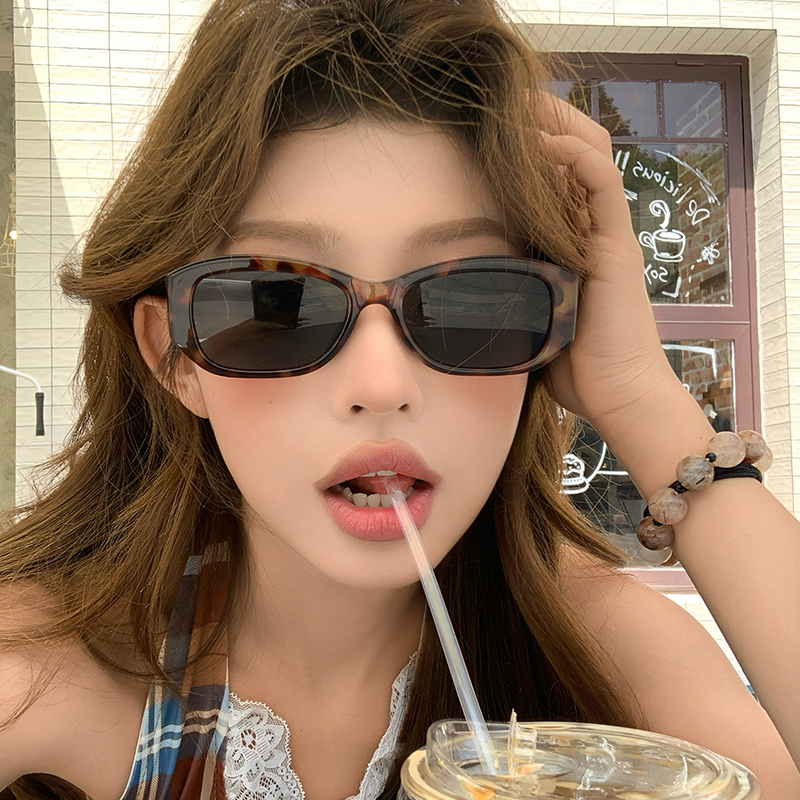 2025新款复古玳瑁色墨镜女高级感小脸显瘦街拍太阳眼镜防紫外线潮