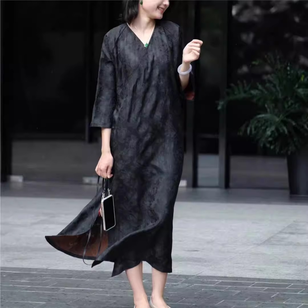 SONG YI 新款新中式香云纱桑蚕丝叉领宽松简洁中长款袍子连衣裙