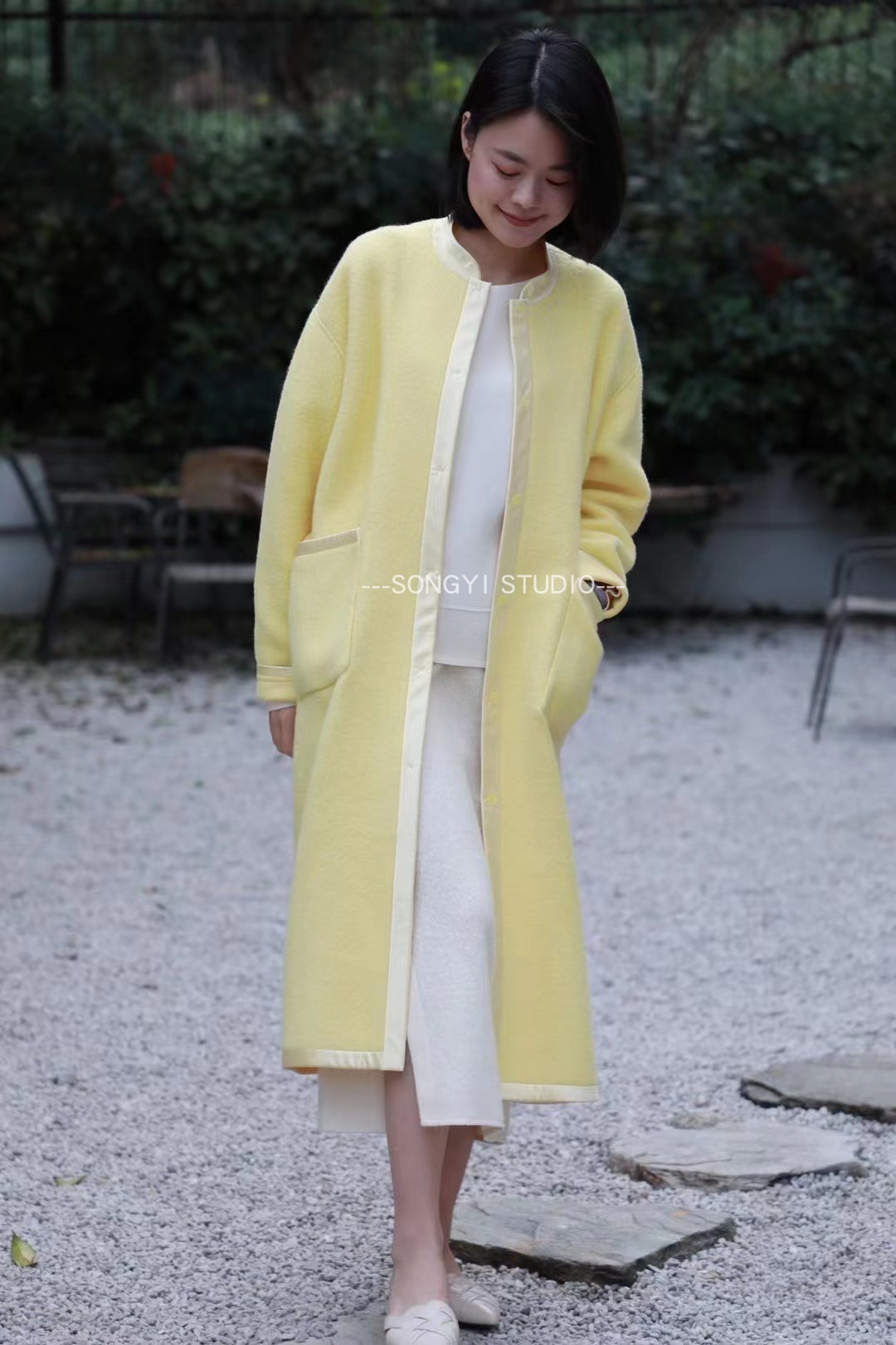 羊毛混纺中长款新中式外套简洁