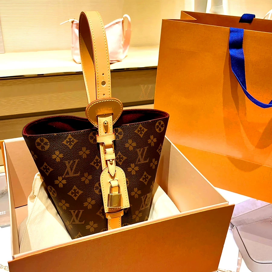 lv0正品真皮老花水桶包