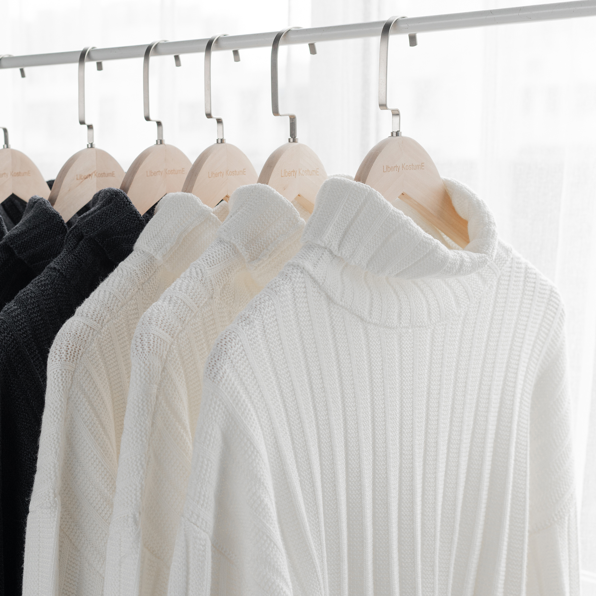 秋季宽松休闲纯色青年高领毛衣