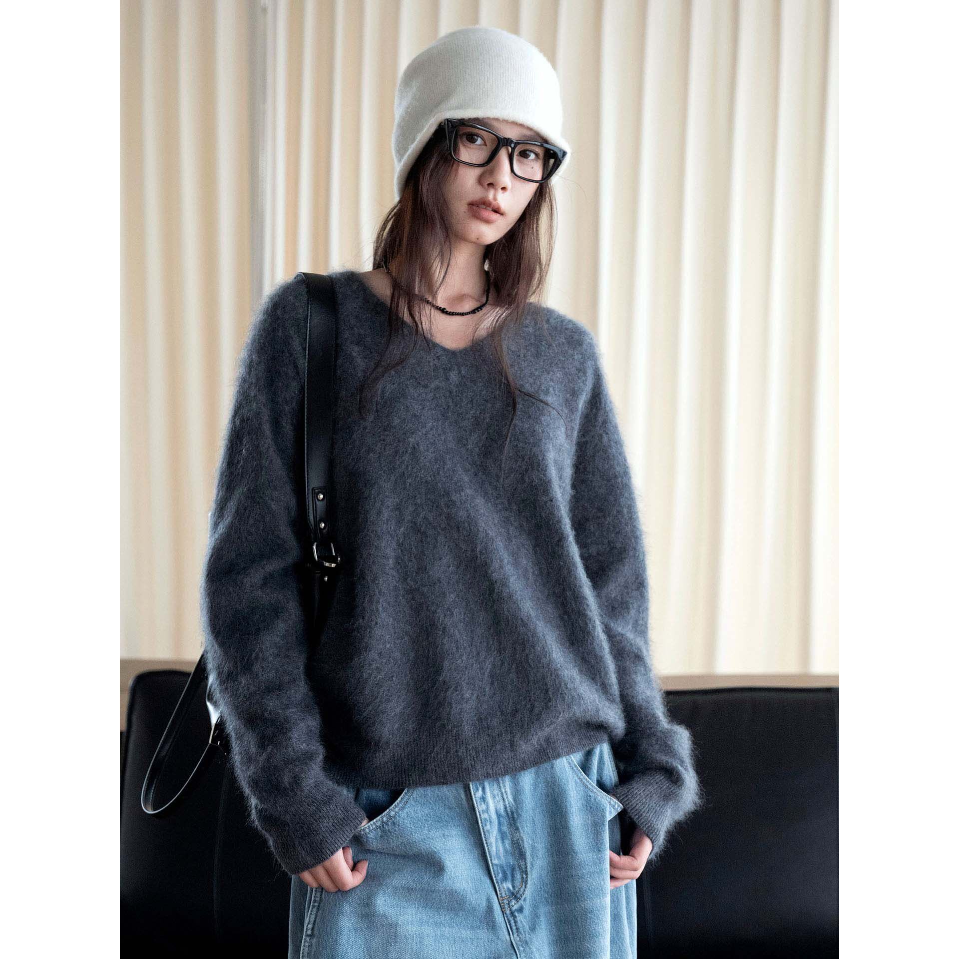 绵羊毛V领套头松弛感针织毛衣女
